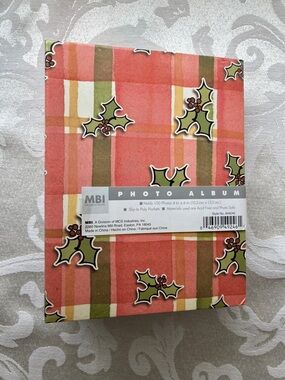 NEW MBI Christmas Photo Album—Holds 100 4" x 6" Photos